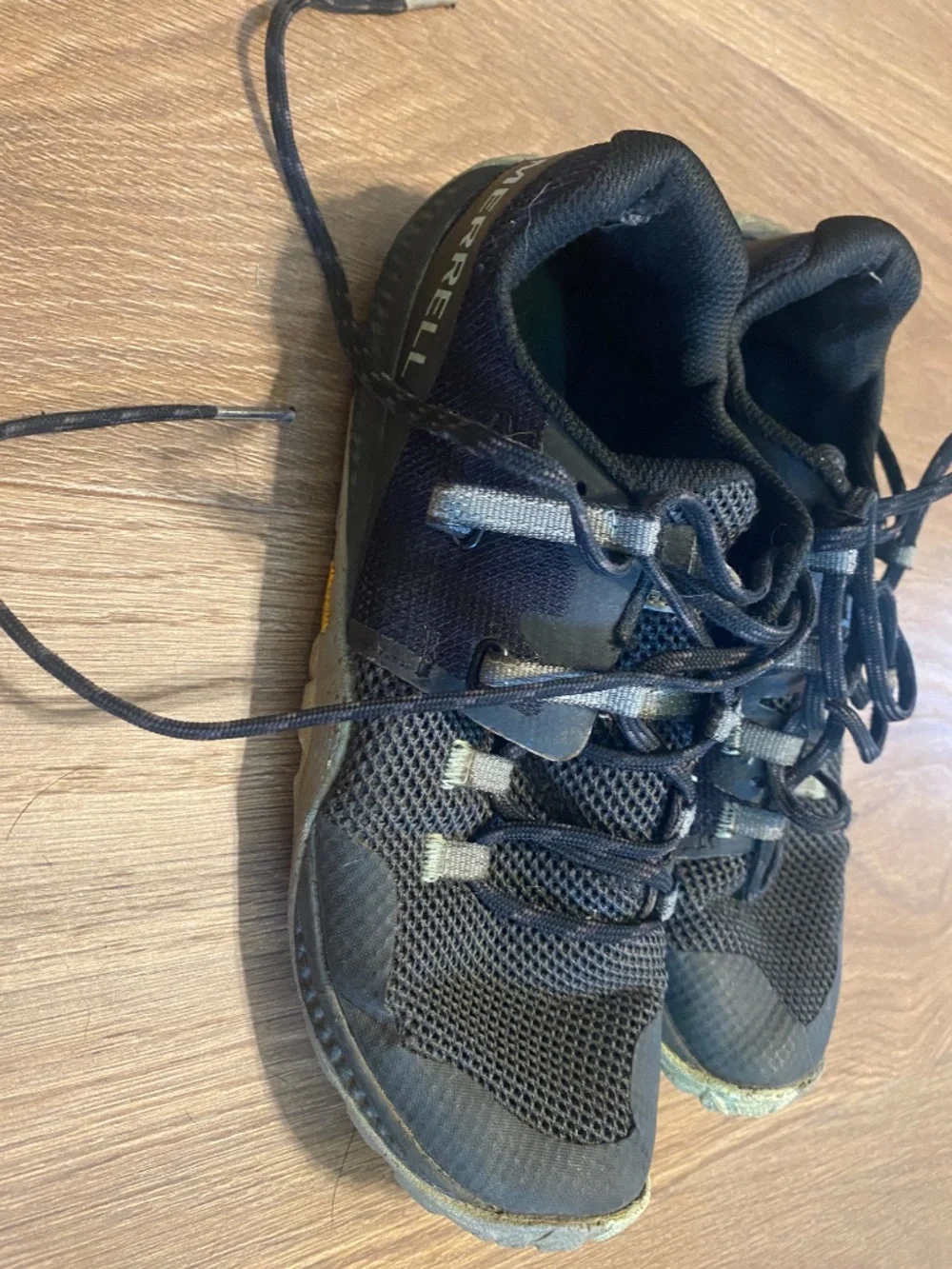 Merrell Barefoot Shoes Trail Glove Women's 7 Vibram soles